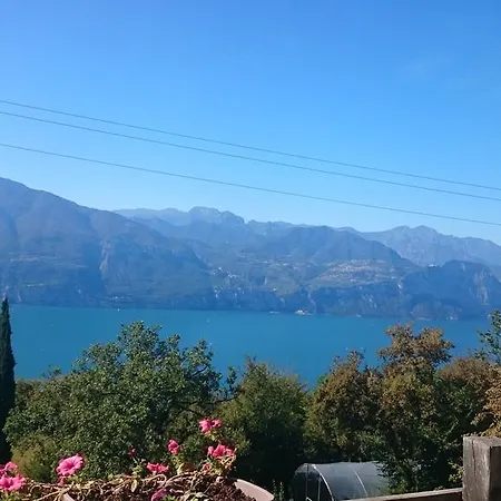 Agricampeggio Terra Di Mezzo * Brenzone sul Garda