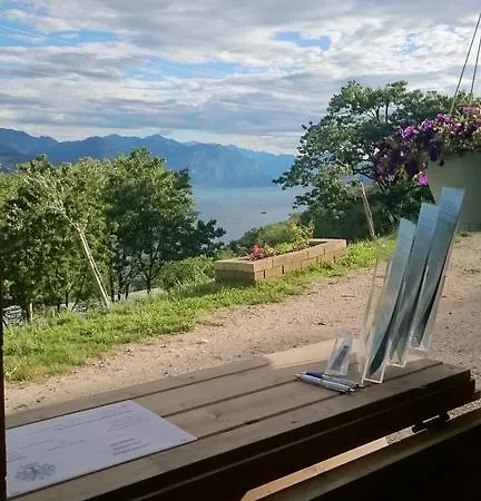 Agricampeggio Terra Di Mezzo Brenzone sul Garda