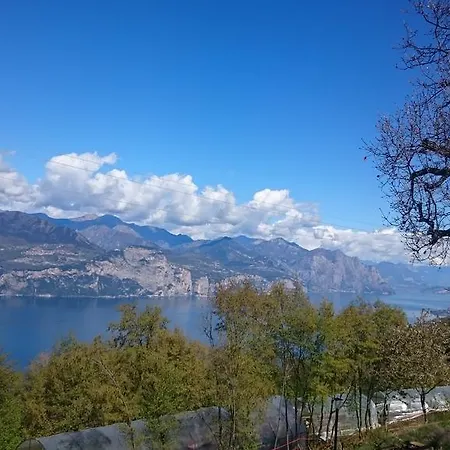 Agricampeggio Terra Di Mezzo Brenzone sul Garda