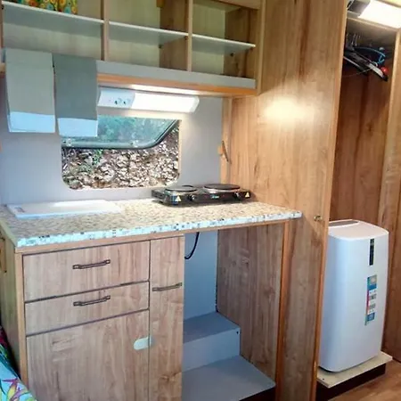 Campsite Agricampeggio Terra Di Mezzo *